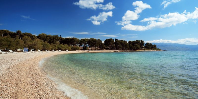 Plage supetar île de Brac Croatie